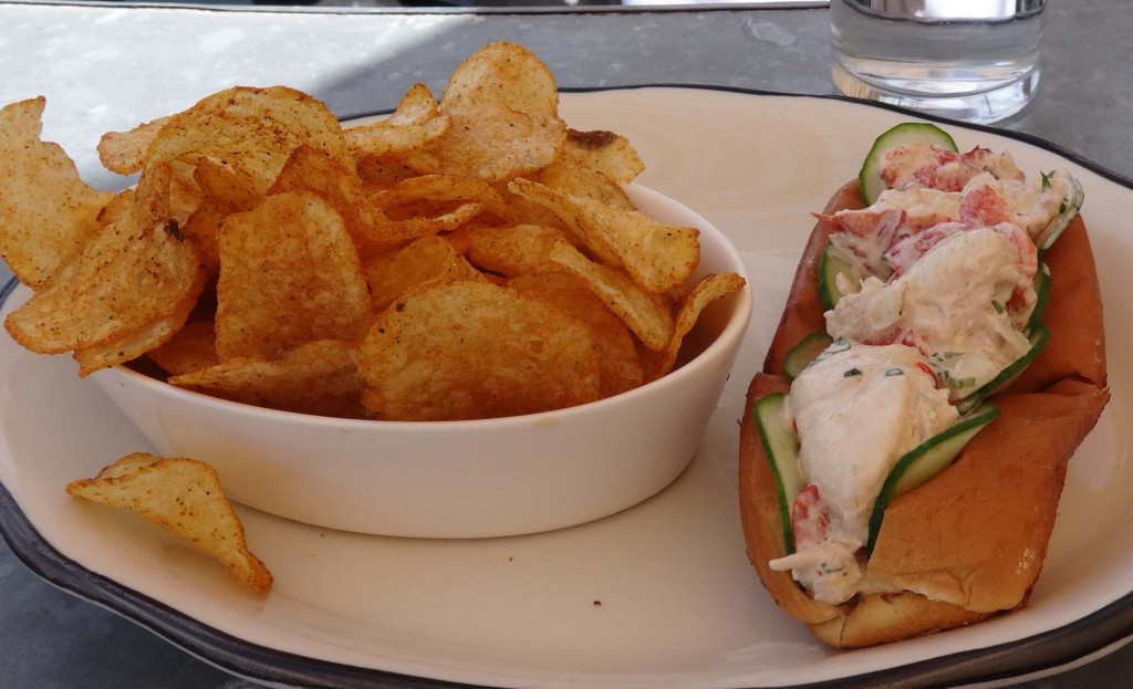grand banks lobster roll